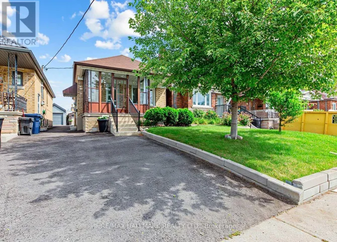 40 BOWIE AVENUE, Toronto (Briar Hill-Belgravia), Ontario M6E2P1