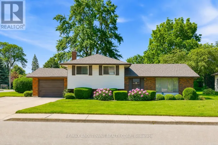 73 PRICE AVENUE, Hamilton (Westcliffe), Ontario L9C1K5