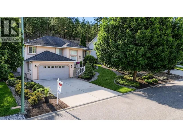 393 Rio Drive S, Kelowna, British Columbia V1V2L2