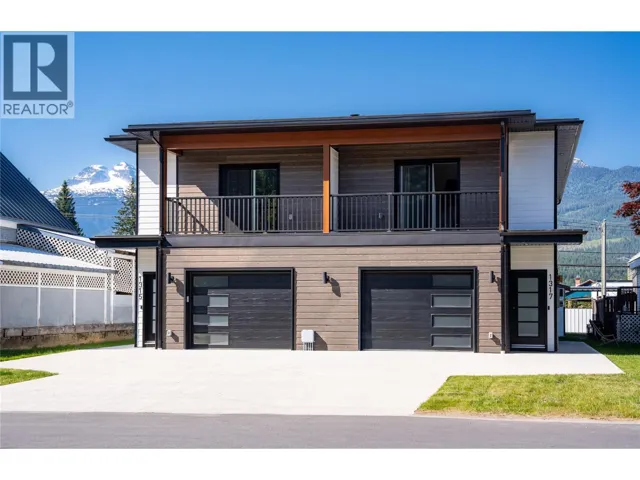 1315/1317 Third Street E, Revelstoke, British Columbia V0E2S0
