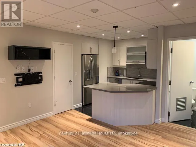 2 - 238 BERTIE STREET, Fort Erie (Central), Ontario L2A1Z3
