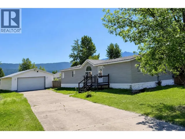 33 Dawson Crescent, Elkford, British Columbia V0B1H0