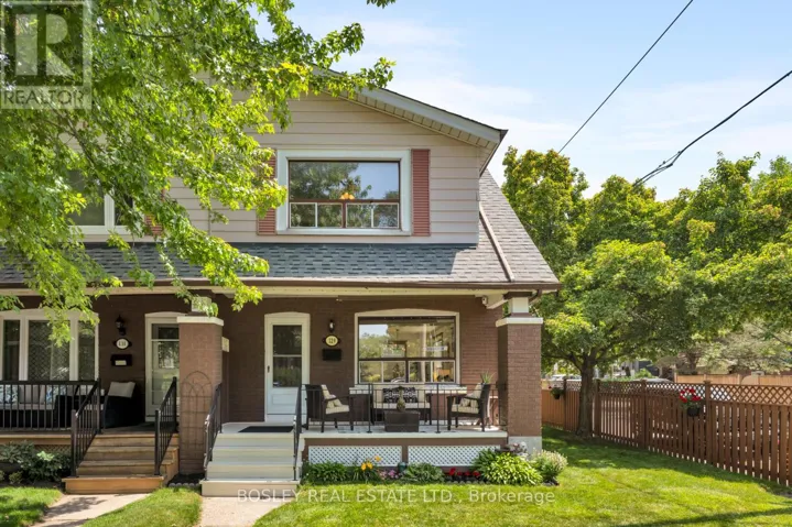 129 LINSMORE CRESCENT, Toronto (Danforth Village-East York), Ontario M4J4L1