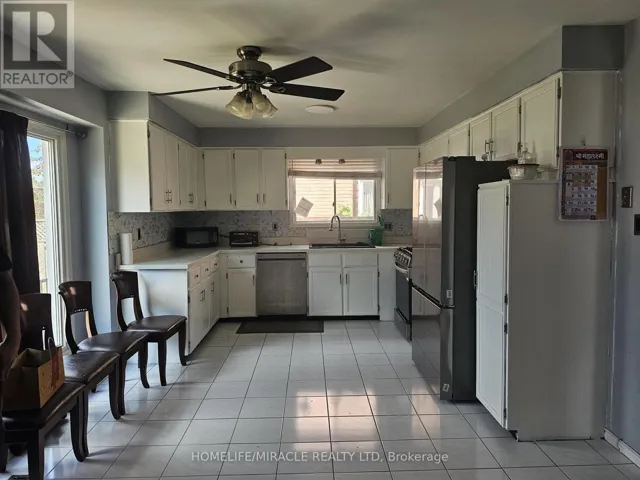 19 GLENAYR STREET, Hamilton (Gilkson), Ontario L9C7C1