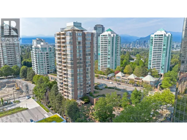 700 5967 WILSON AVENUE, Burnaby, British Columbia V5H4N9