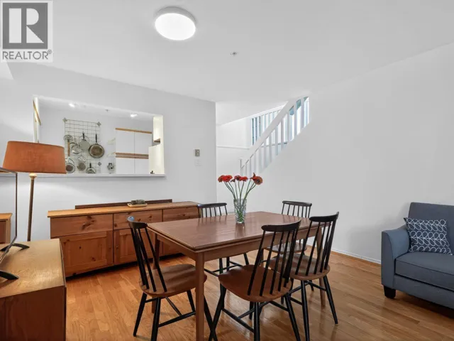 313 2175 W 3RD AVENUE, Vancouver, British Columbia V6K1L2