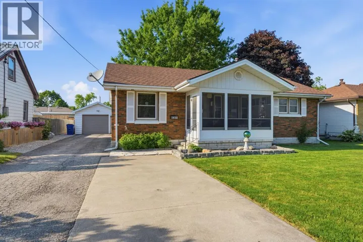 13 CANARY CRESCENT, Wallaceburg, Ontario N8A1A4