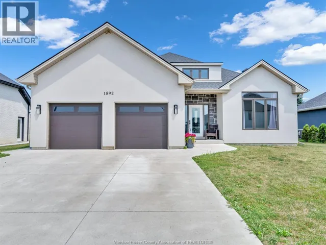 1892 VILLA CANAL, Kingsville, Ontario N0P2G0