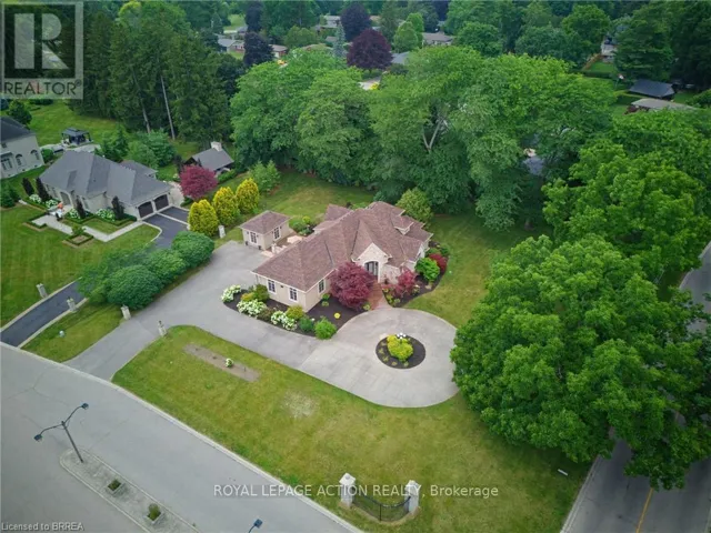 1 RUE CHATEAUX TERRACE, Brantford, Ontario N3T6N7