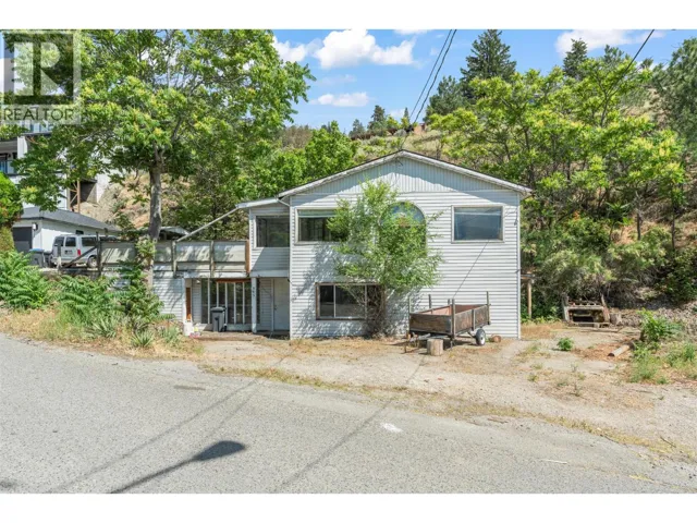 345 Poplar Point Drive, Kelowna, British Columbia V1Y1Y2
