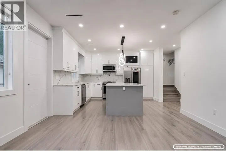 2 4675 CANADA WAY, Burnaby, British Columbia V5G1K9