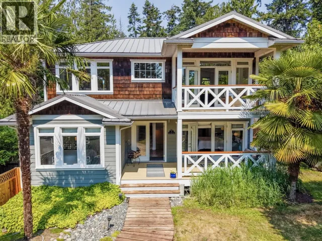 3604 FOC'SLE ROAD, Pender Island, British Columbia V0N2M0