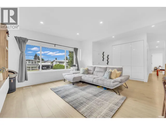 295 LEROY STREET, Coquitlam, British Columbia V3K5K5