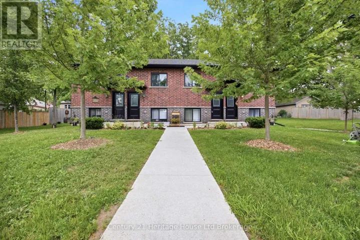 4 - 34 BAIN STREET, Woodstock (Woodstock - North), Ontario N4S5X8