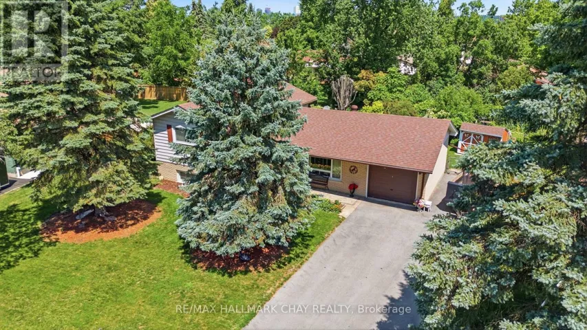 6 HIGHCROFT DRIVE, Barrie (Allandale Heights), Ontario L4N2X4