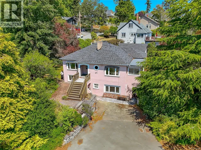 430 Gorge Rd W, Saanich, British Columbia V9A1N1