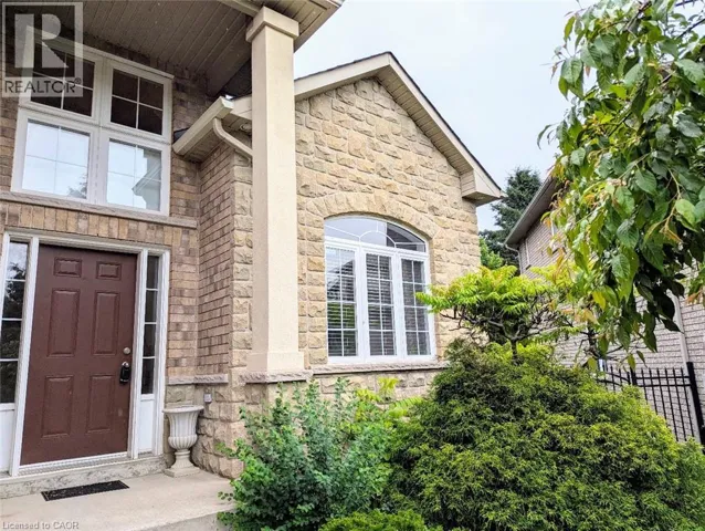 39 NAOMI Court, Ancaster, Ontario L9G5E4