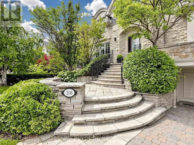 208 CARMICHAEL AVENUE, Toronto (Bedford Park-Nortown), Ontario M5M2X3