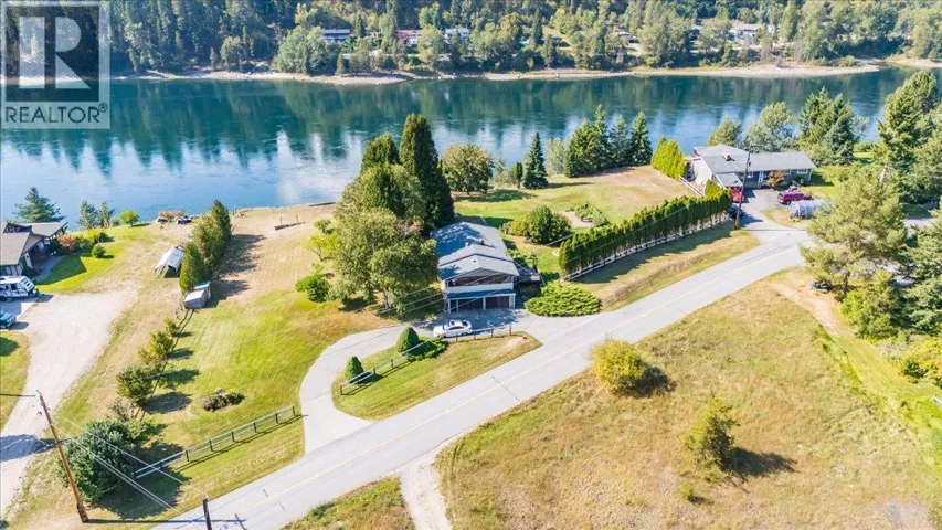807 Waterloo Road, Ootischenia, British Columbia V1N4K8