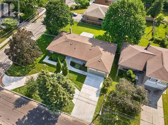203 GODDARD STREET, Toronto (Bathurst Manor), Ontario M3H5E7