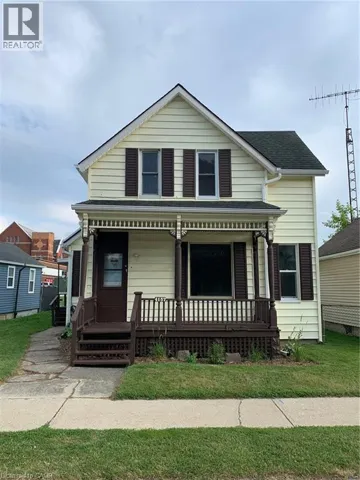 4157 ROBERT STREET NORTH BACK Street, Petrolia, Ontario N0N1R0