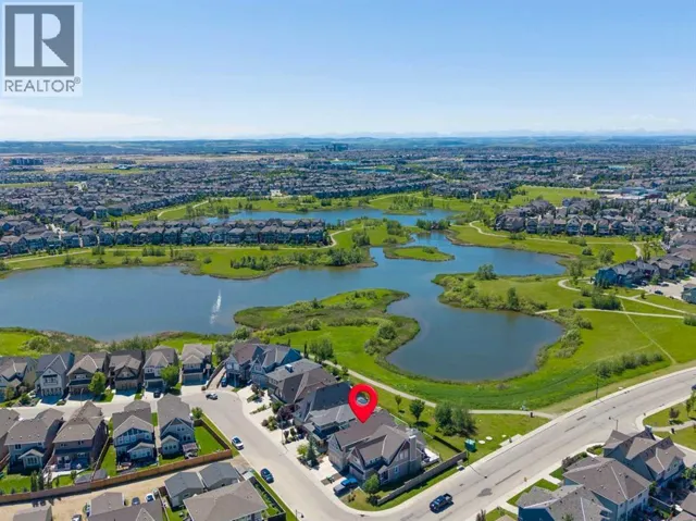 11 MARQUIS Crescent SE, Calgary, Alberta T3M1X9