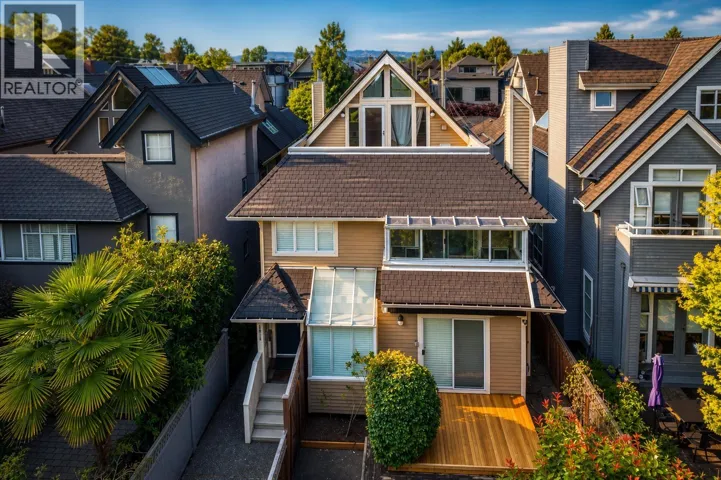 1921 CREELMAN AVENUE, Vancouver, British Columbia V6J1B8