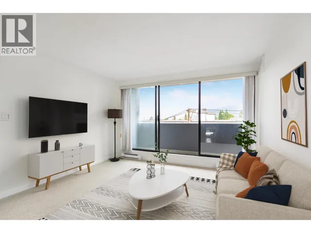 406 110 W 4TH STREET, North Vancouver, British Columbia V7M3H3
