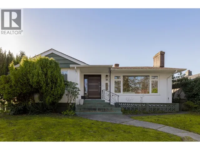 5935 PRINCE ALBERT STREET, Vancouver, British Columbia V5W3E2