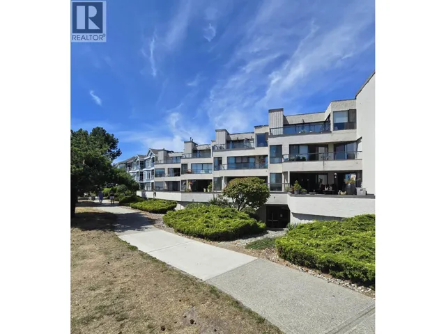 5 5477 WHARF AVENUE, Sechelt, British Columbia V7Z0H5