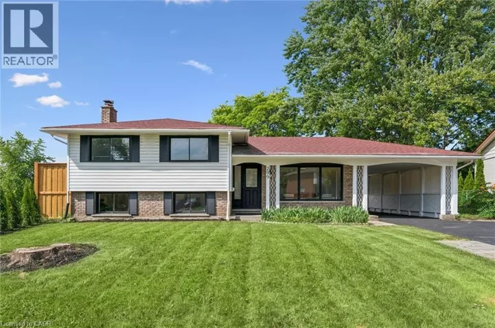 299 DALE Crescent, Waterloo, Ontario N2J3Y4