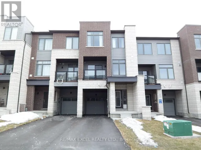 251 VIVANT STREET, Newmarket (Woodland Hill), Ontario L3X0K9