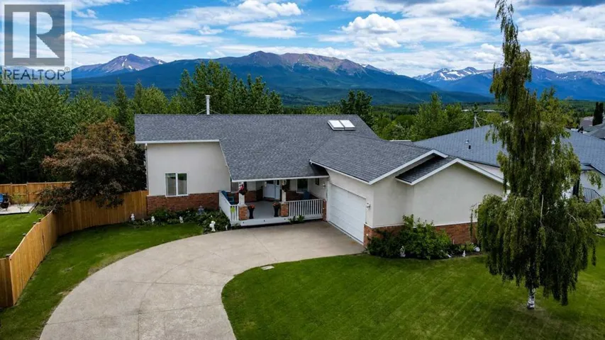 10821 & 10817 Grande Ave, Grande Cache, Alberta T0e0y0