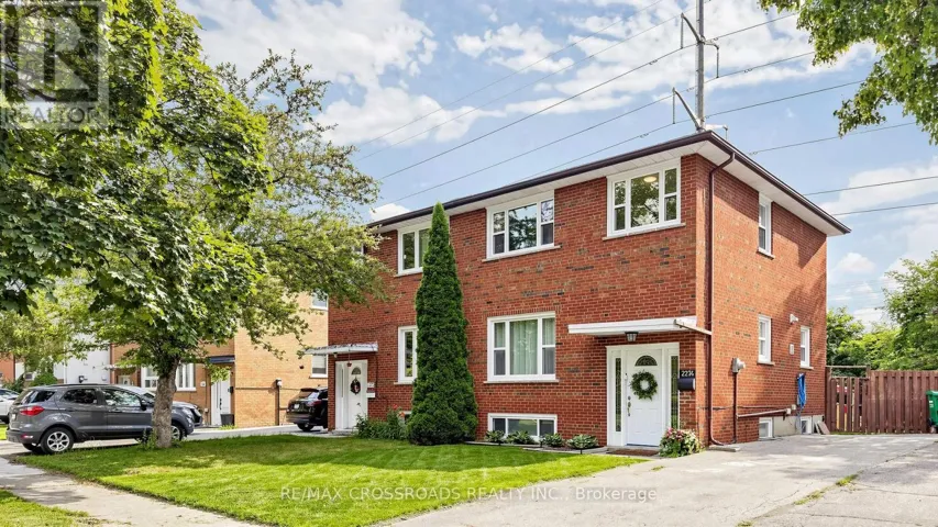 2274 WISEMAN COURT, Mississauga (Clarkson), Ontario L5J1P2