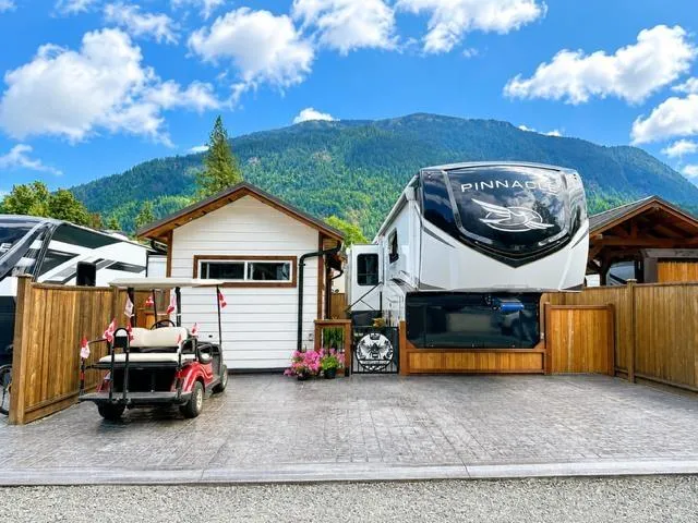 336 720 HOT SPRINGS ROAD, Harrison Hot Springs, Harrison Hot Springs, British Columbia V0M1K0