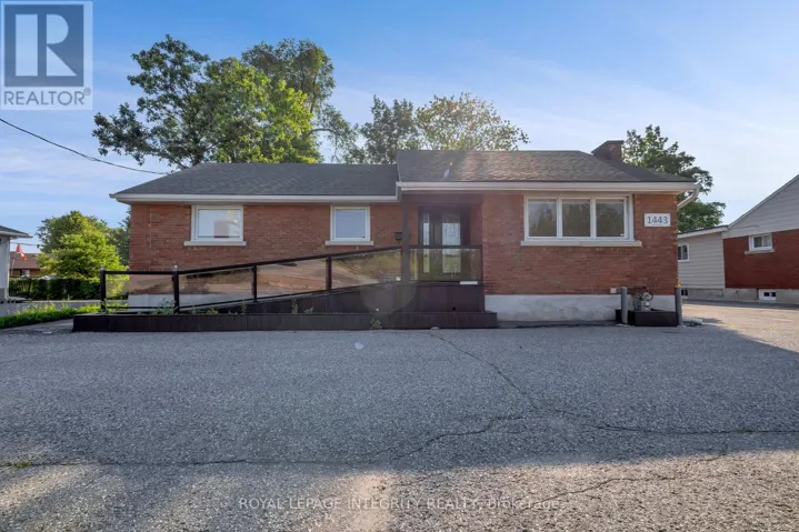 1443 WOODROFFE AVENUE, Ottawa, Ontario K2G1W1