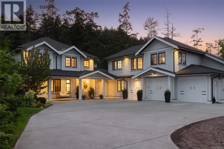 10730 Bayfield Rd, North Saanich, British Columbia V8L5S7