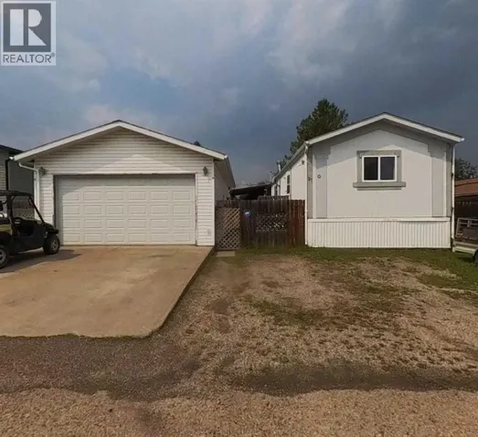 27, 5211 55 Avenue, Rocky Mountain House, Alberta T4T1M8