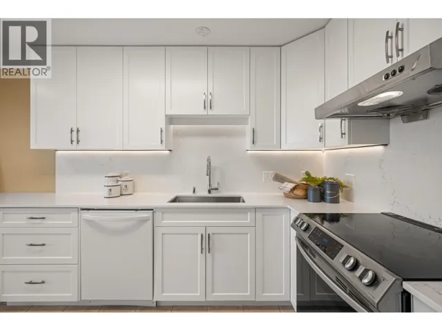 1704 612 SIXTH STREET, New Westminster, British Columbia V3L5V2