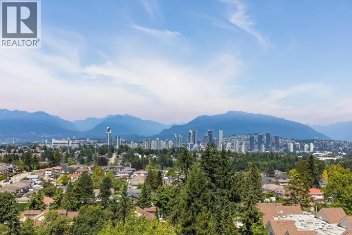 1005 4160 SARDIS STREET, Burnaby, British Columbia V5H1K2