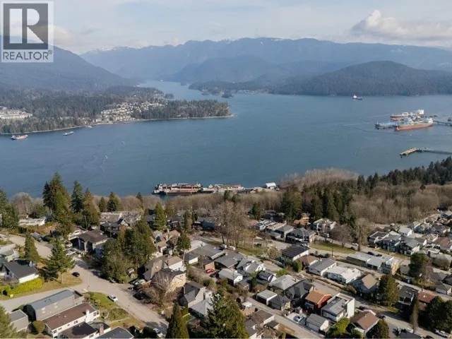 151 N HOLDOM AVENUE, Burnaby, British Columbia V5B1K2