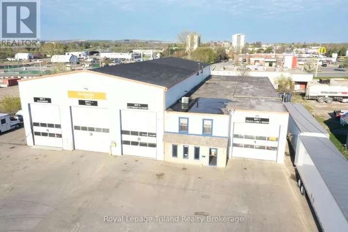 12 CHURCHILL PLACE, Woodstock (Woodstock - South), Ontario N4S7V9