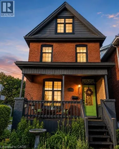 26 CAMPBELL Avenue, Hamilton, Ontario L8L2N1