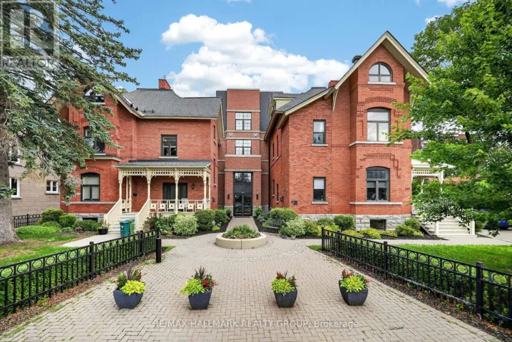 101 - 419 LAURIER AVENUE E, Ottawa, Ontario K1N6R4