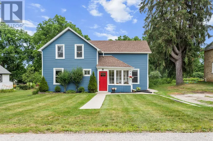 9 UNION STREET E, Lambton Shores (Arkona), Ontario N0M1B0