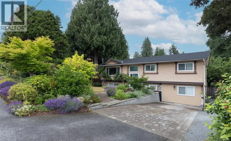 3040 Bay St, Nanaimo, British Columbia V9T3C6