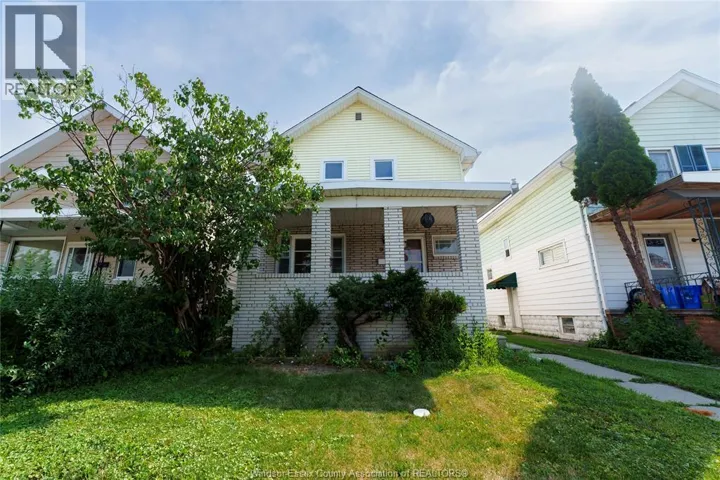 950 ELSMERE, Windsor, Ontario N9A2A9