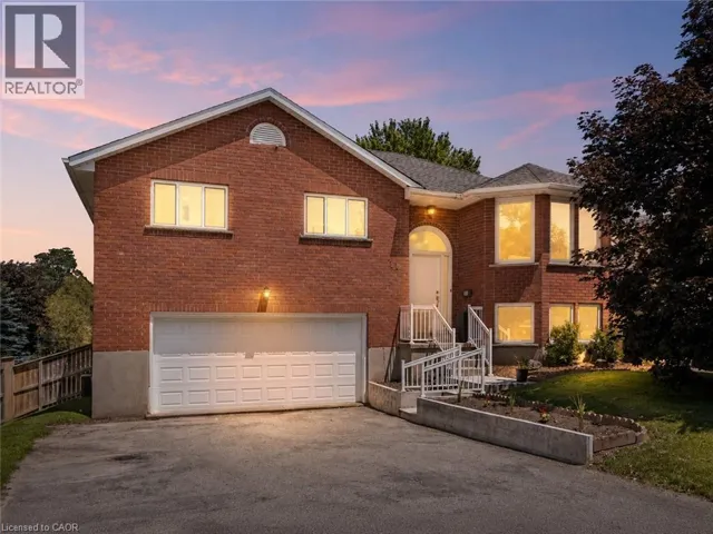 11 BONNIEWOOD Drive, Mapleton, Ontario N0G1P0