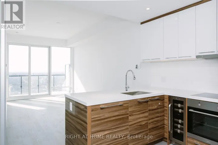 2711 - 488 UNIVERSITY AVENUE, Toronto (Kensington-Chinatown), Ontario M5G0C1