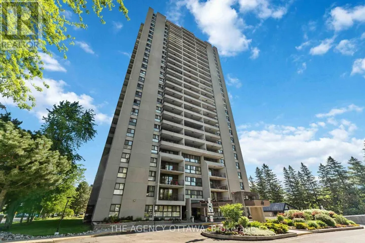 703 - 1785 FROBISHER LANE, Ottawa, Ontario K1G3T7